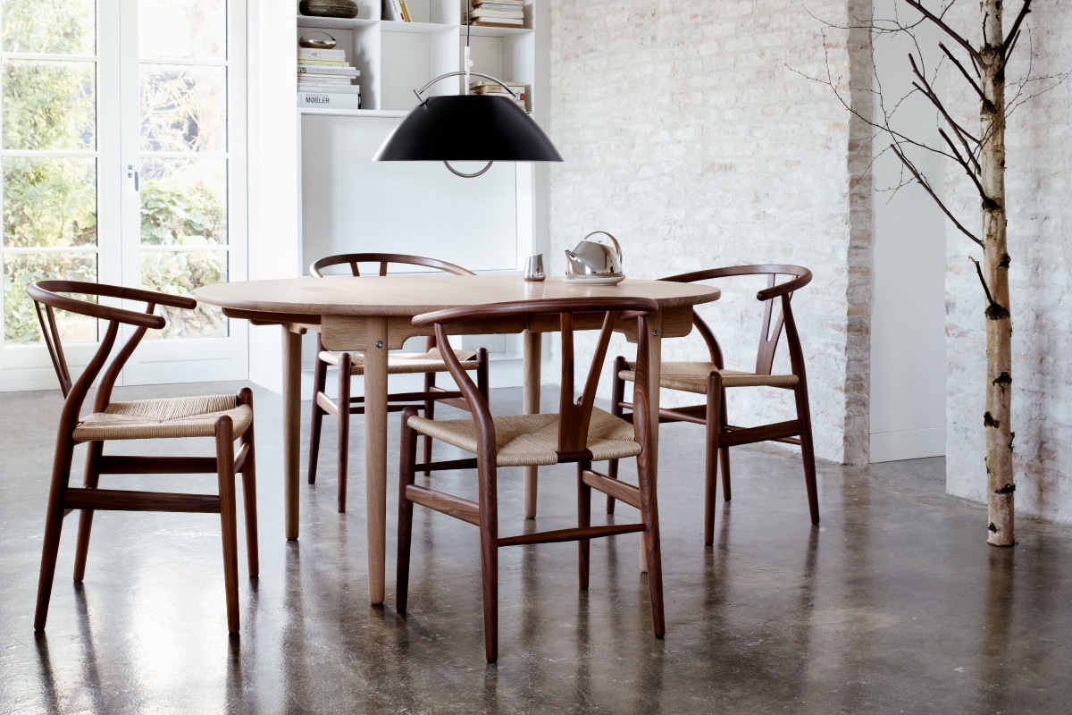 CARL HANSEN & SON | CH24 WISHBONE CHAIR ウォールナット/ナチュラルペーパーコード/オイル仕上げ