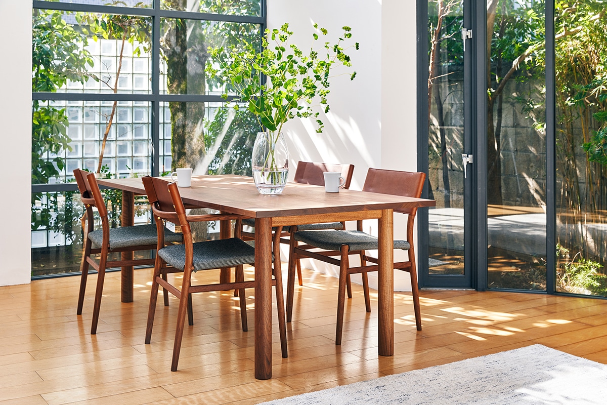 YU UC3 DINING CHAIR