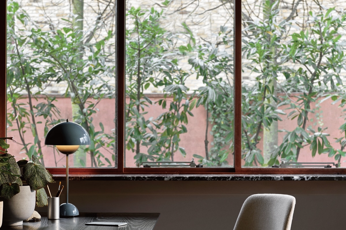 &Tradition | FLOWERPOT TABLE VP3 Stone Blue