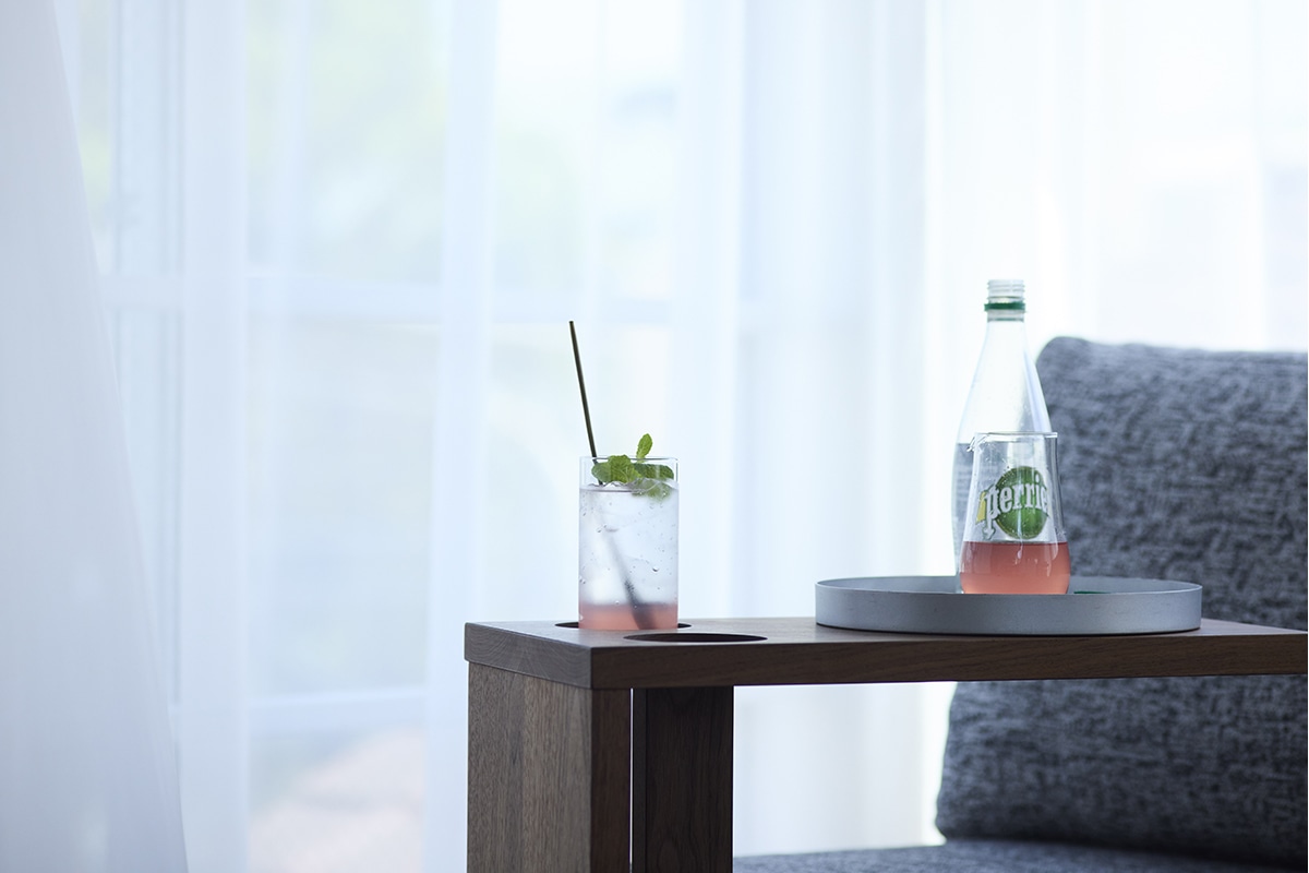 ELVIS SIDE TABLE H49cm / マグプレイス(2箇所)