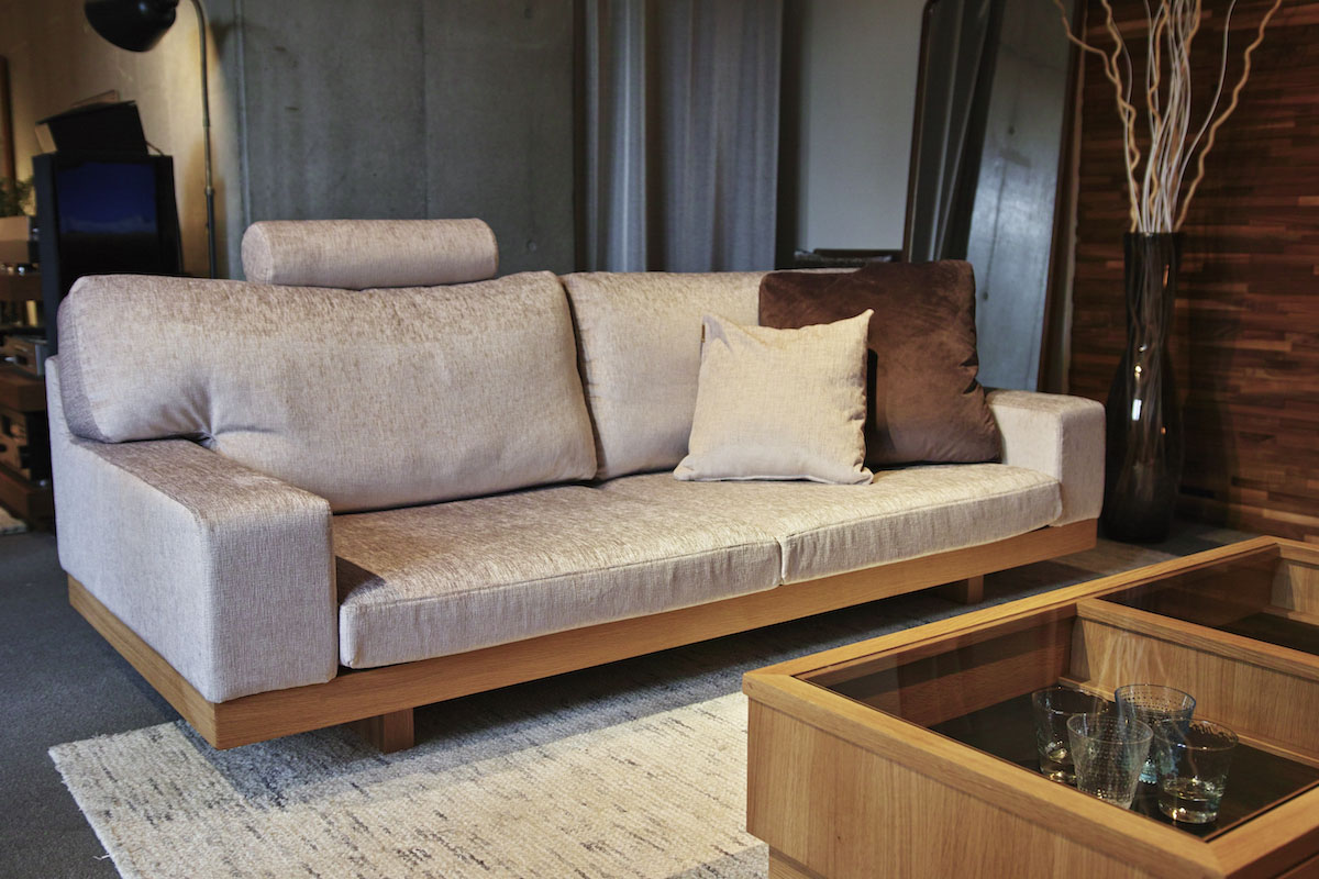 CUSHION B-TYPE W45 × H45cm
