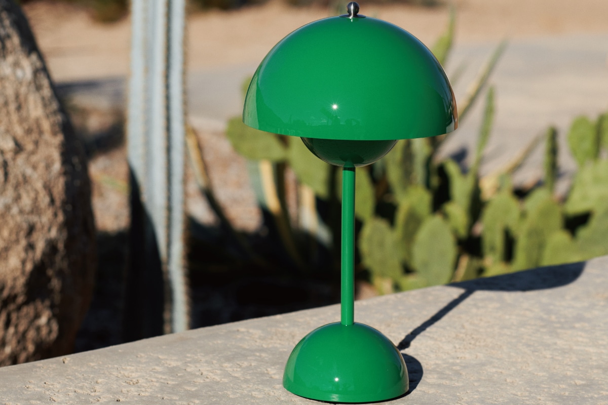 &Tradition | FLOWERPOT PORTABLE VP9 Signal Green