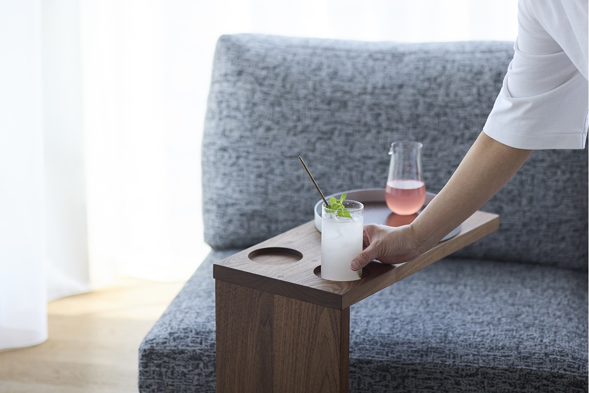 ELVIS SIDE TABLE H49cm / マグプレイス(2箇所)