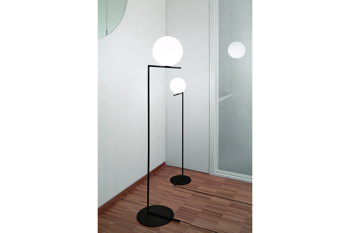 Flos | IC LIGHTS F1 ブラック フロアライト1