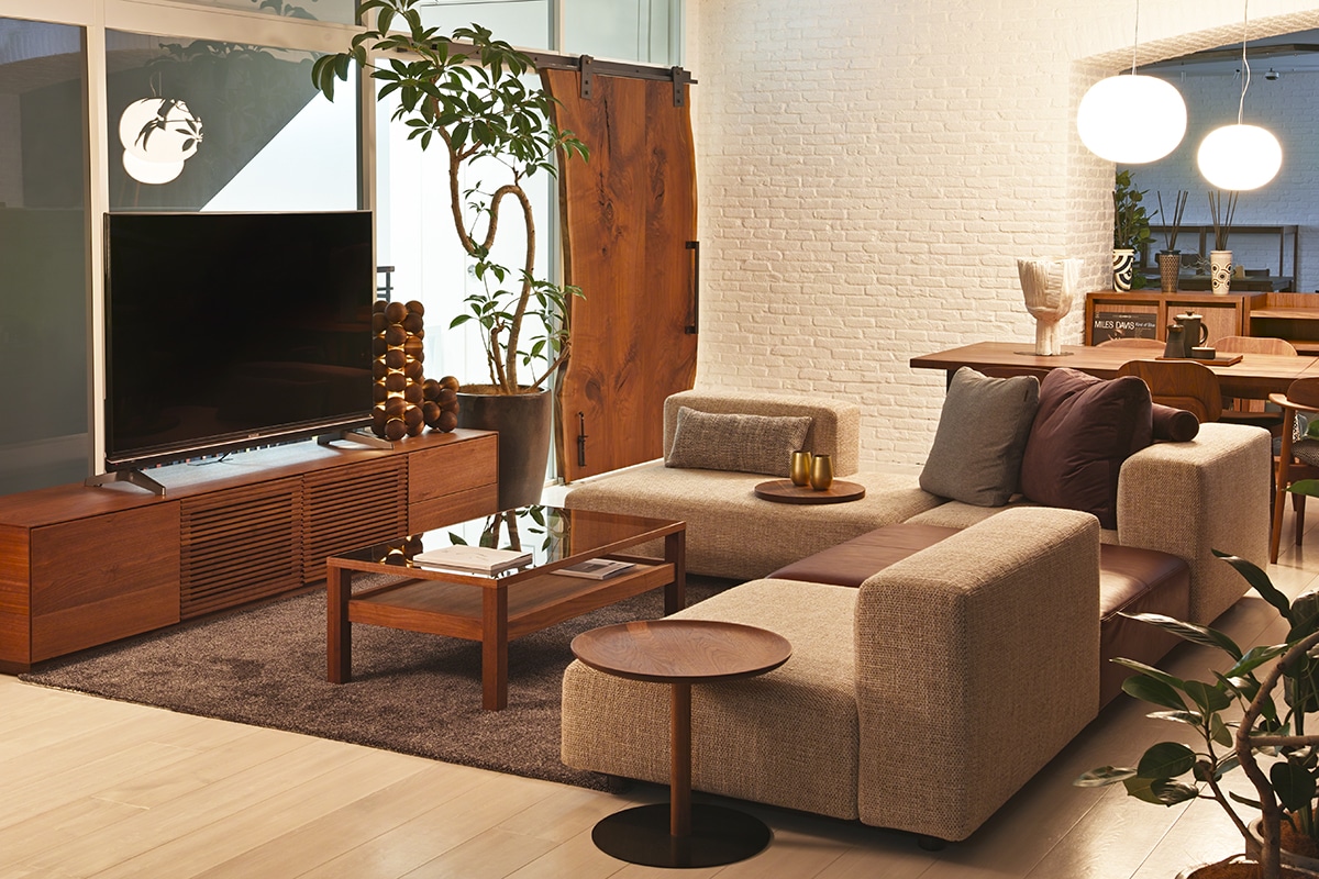 CUSHION C-TYPE W76 × H60cm