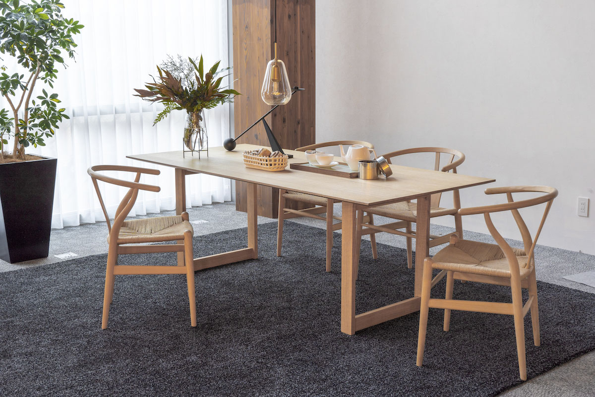 YU UT2 DINING TABLE W 140cm × D 85cm