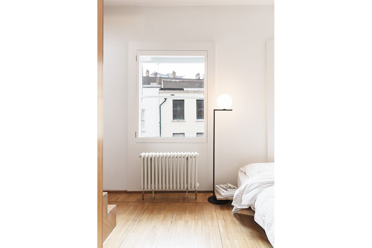 Flos | IC LIGHTS F1 ブラック フロアライト1