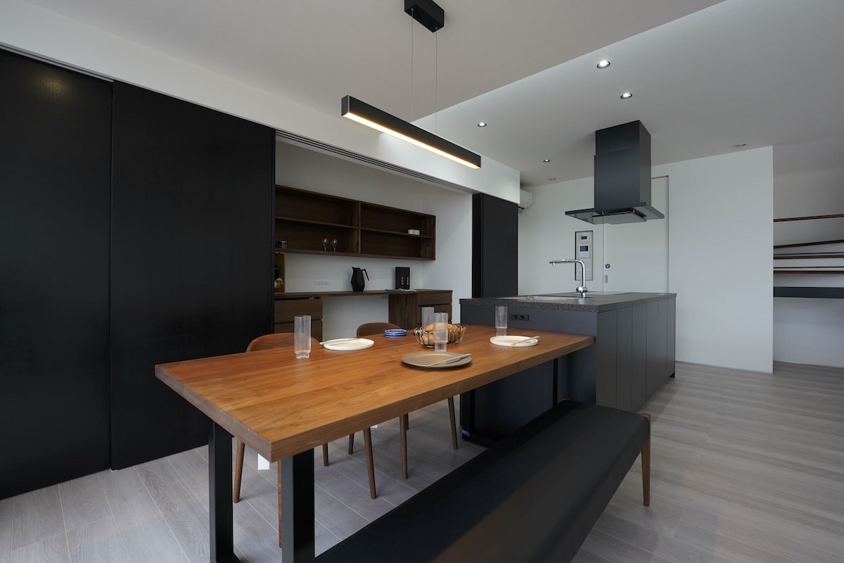 WILDWOOD THICK 41 DINING TABLE W 160cm × D 90cm