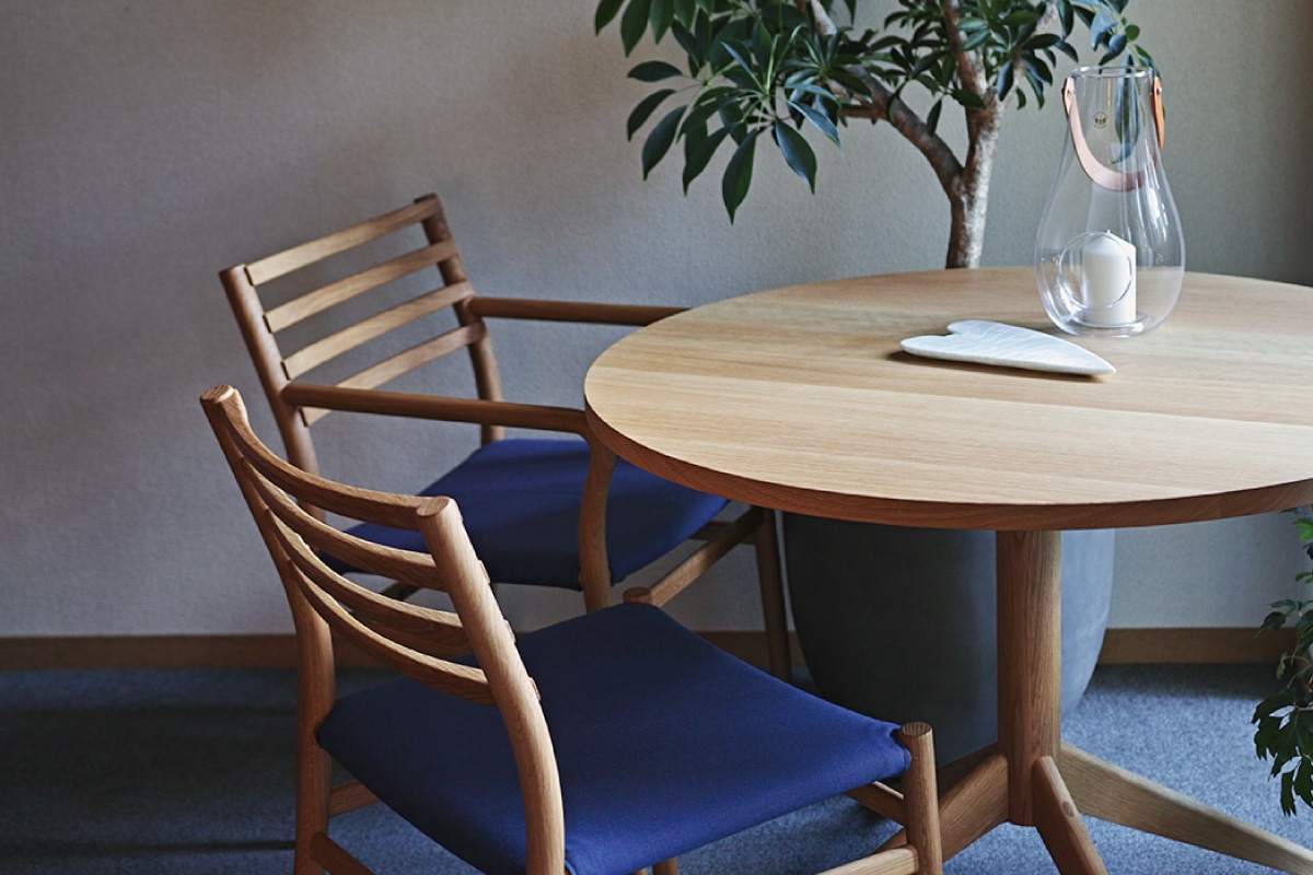 YU UC7 DINING CHAIR