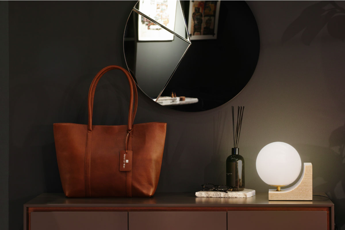 UN LEATHER TOTE BAG PATINA(ダークブラウン)