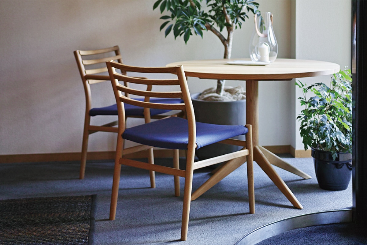 YU UC8 DINING CHAIR