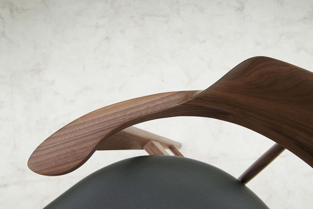 JTカンパニー | ELAⅡ CHAIR レッドオーク